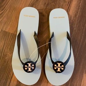Adorable brand new Tory Burch flip flops